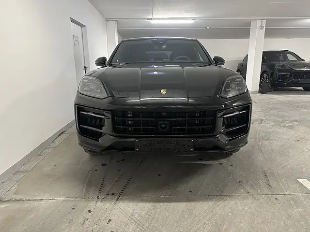 Porsche Cayenne Coupe III E-Hybrid Sport Design Ansicht 4