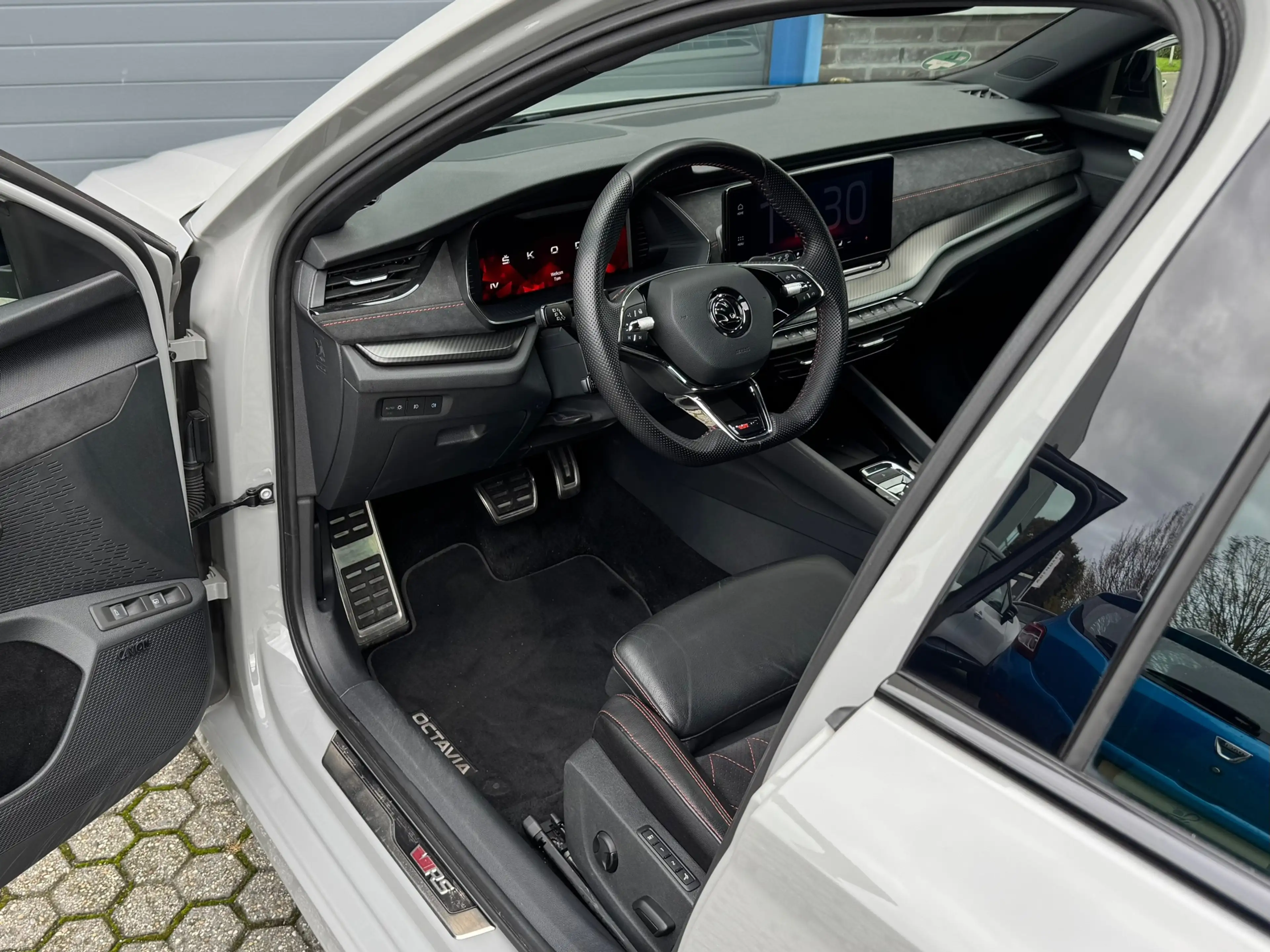 Skoda Octavia Combi 1.4 TSI RS iV PHEV Business 245pk | LED | Vi — photo 11