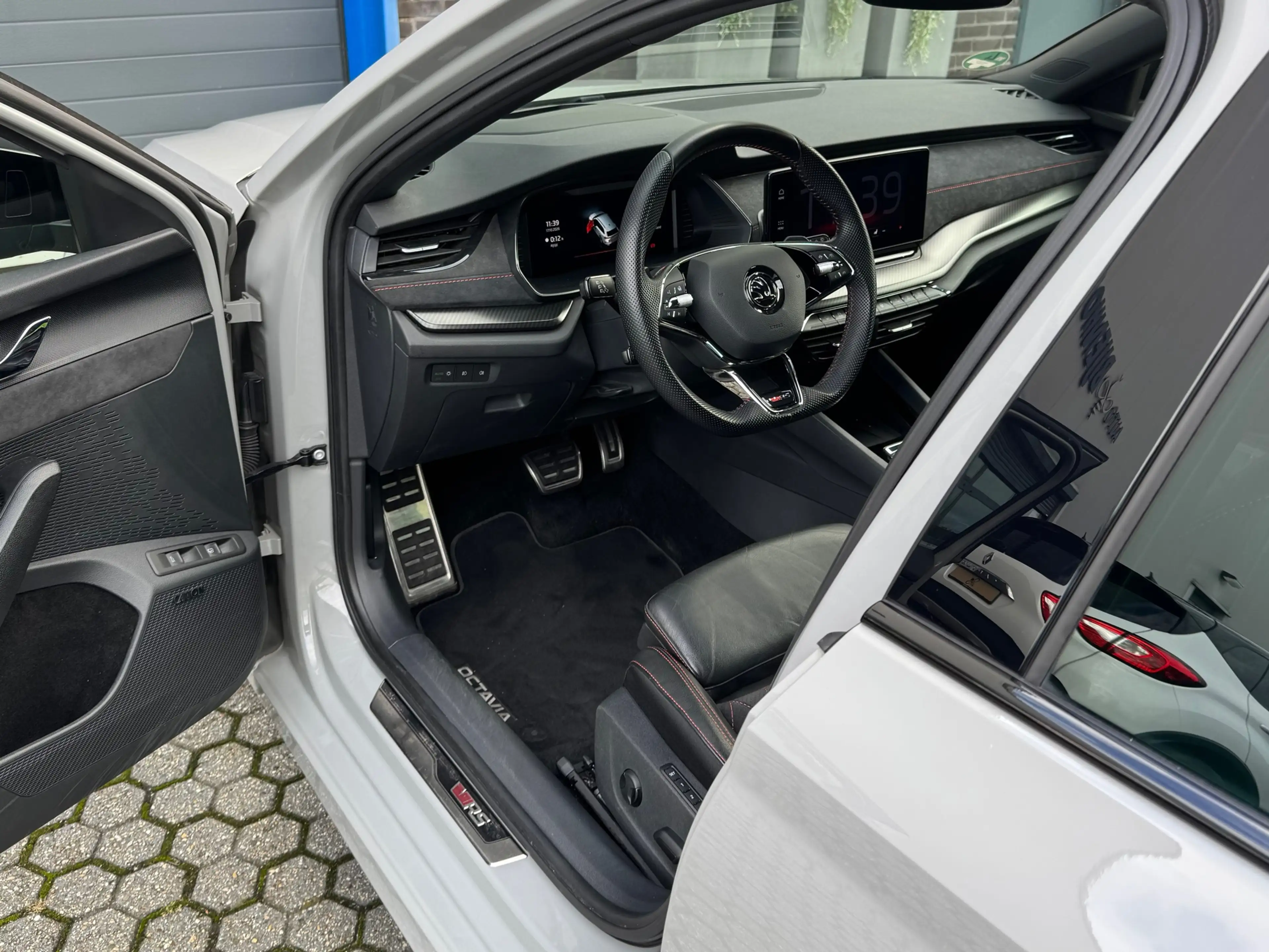 Skoda Octavia Combi 1.4 TSI RS iV PHEV Business 245pk | LED | Vi — photo 3