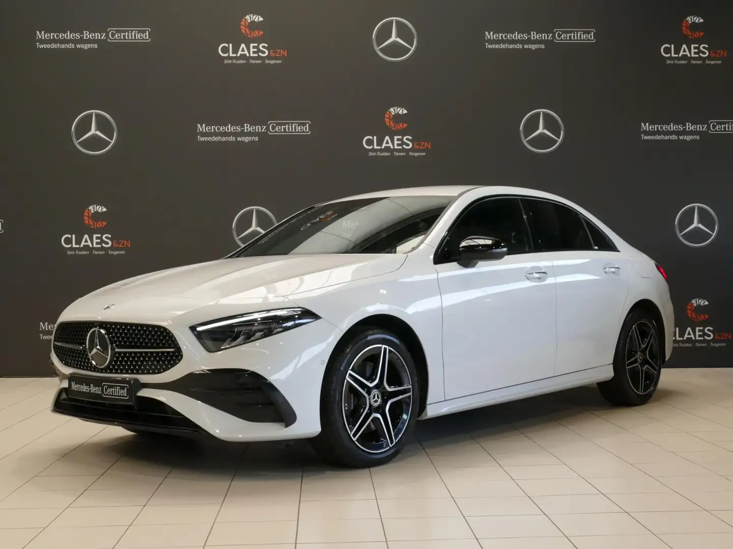 Mercedes-Benz A 250 250e Berline AMG Line DOS 7879 Weiß - 1