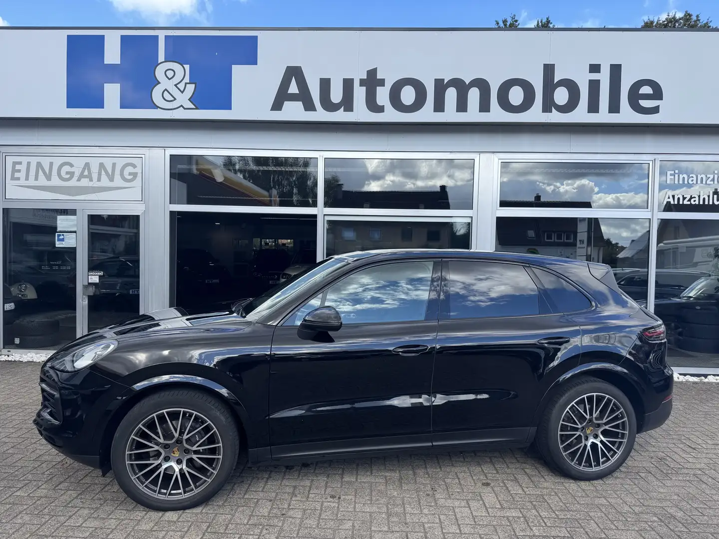 Porsche Cayenne PDLS HuD Pano Luft BOSE Schwarz - 1