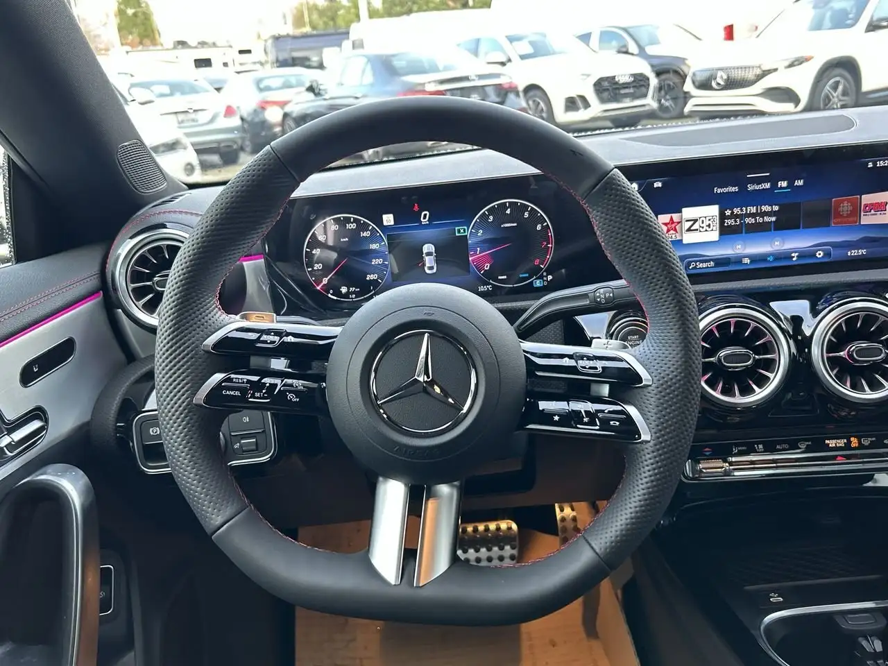 Mercedes-Benz CLA снимка Mercedes-Benz CLA