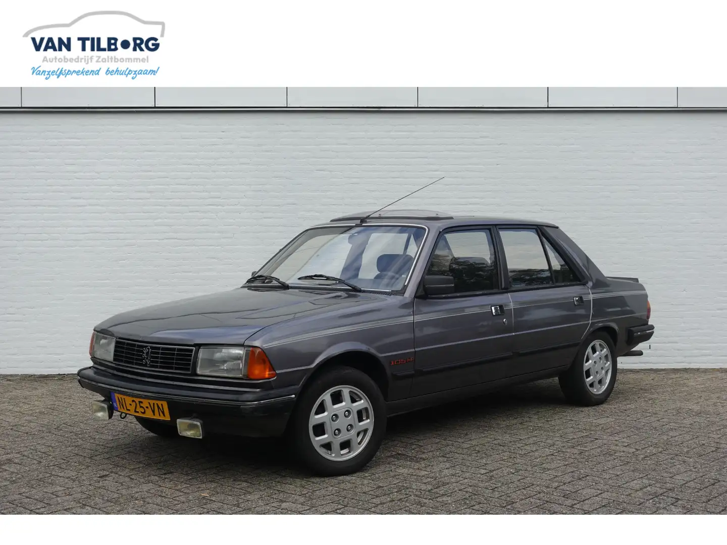 Peugeot 305 GTX | De ultieme combinatie van kracht, stijl en c Grijs - 1