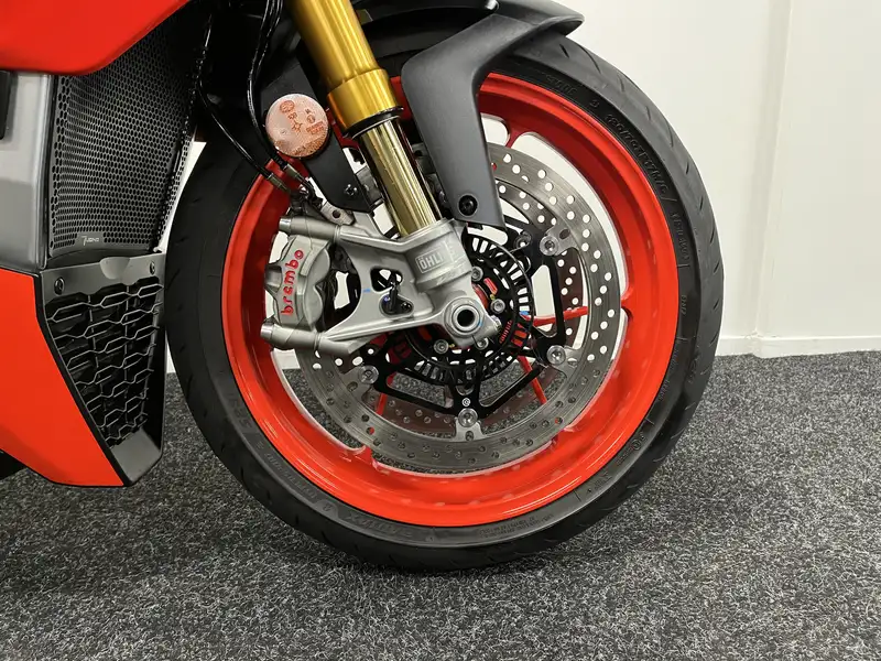 Aprilia Tuono - foto 6
