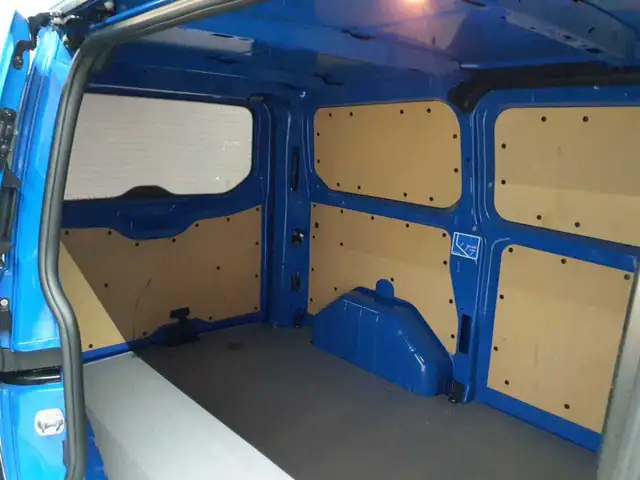 Ford Transit view 14