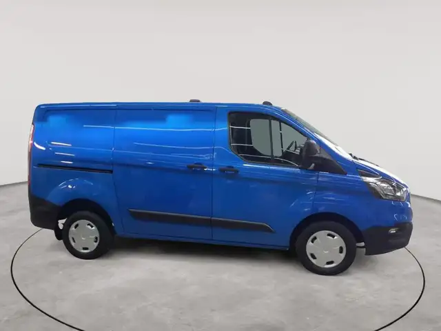 Ford Transit view 3