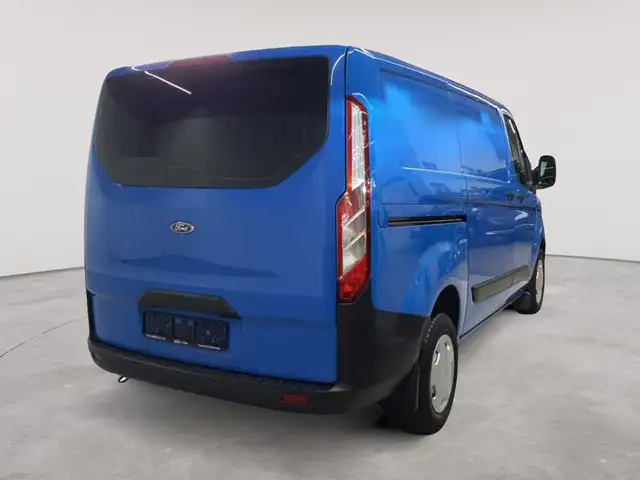Ford Transit view 4