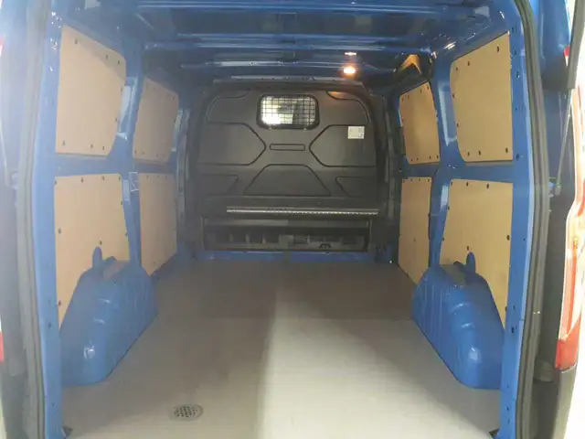 Ford Transit view 15
