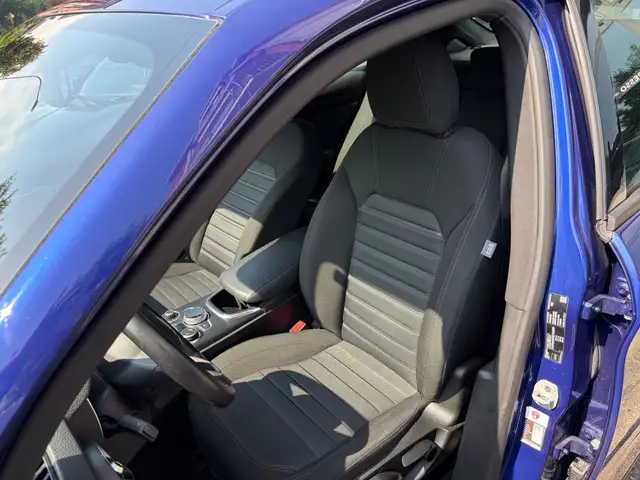 Alfa Romeo Stelvio view 12