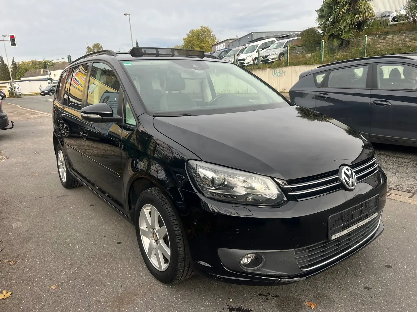 Volkswagen Touran 1.4 Erdgas Schwarz - 1