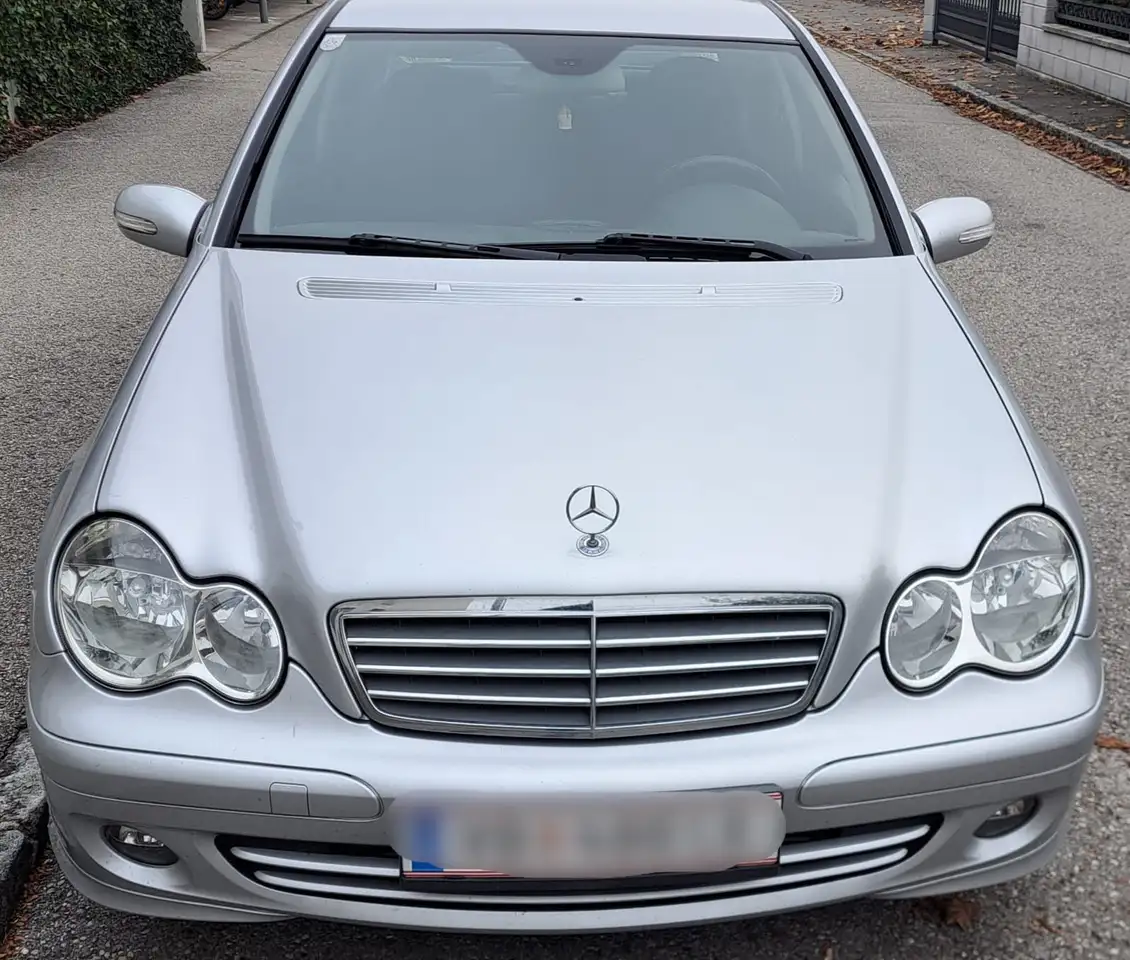 Mercedes-Benz 200