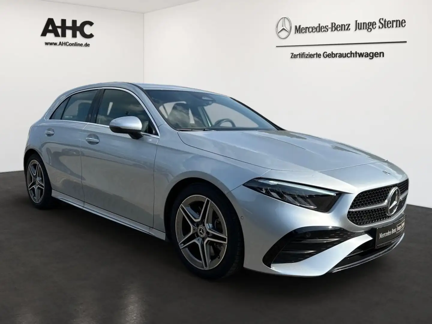 Mercedes-Benz A 250 4M AMG Totwi. LED SHZ KeyLess Sport Ambie. Silber - 2