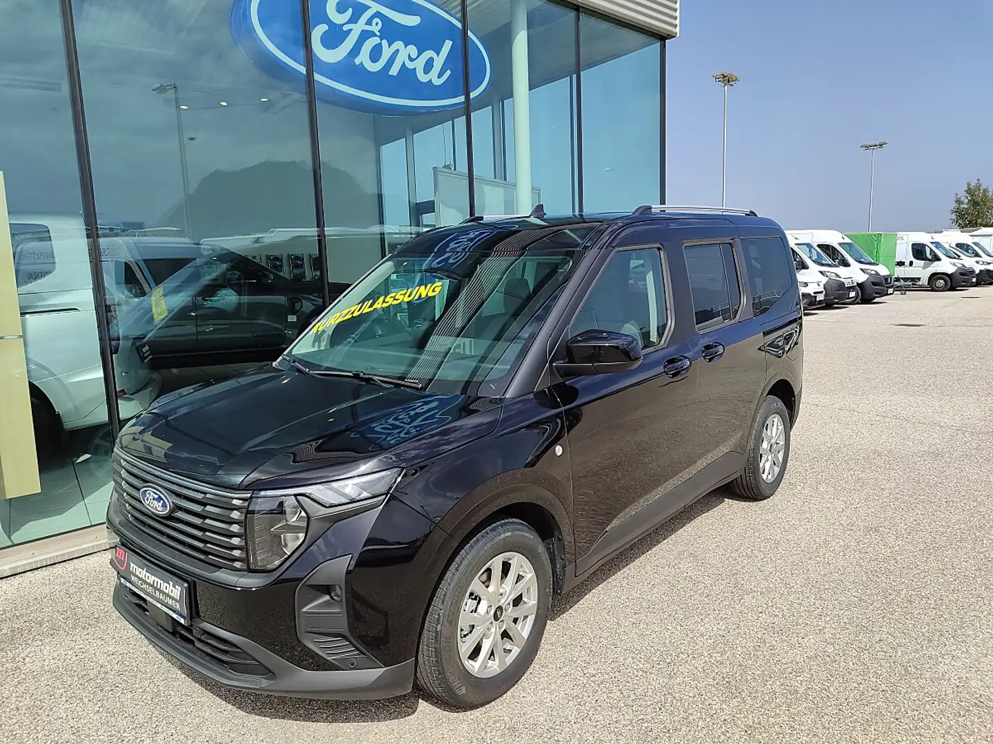 Ford Tourneo Courier 1,0 EcoBoost Titanium Schwarz - 1