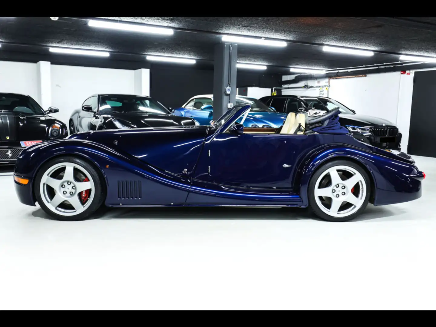 Morgan Aero 8 4.4 V8 MANUAL°ASTON MARTIN COLOUR MENDIP BLUE Синій - 2