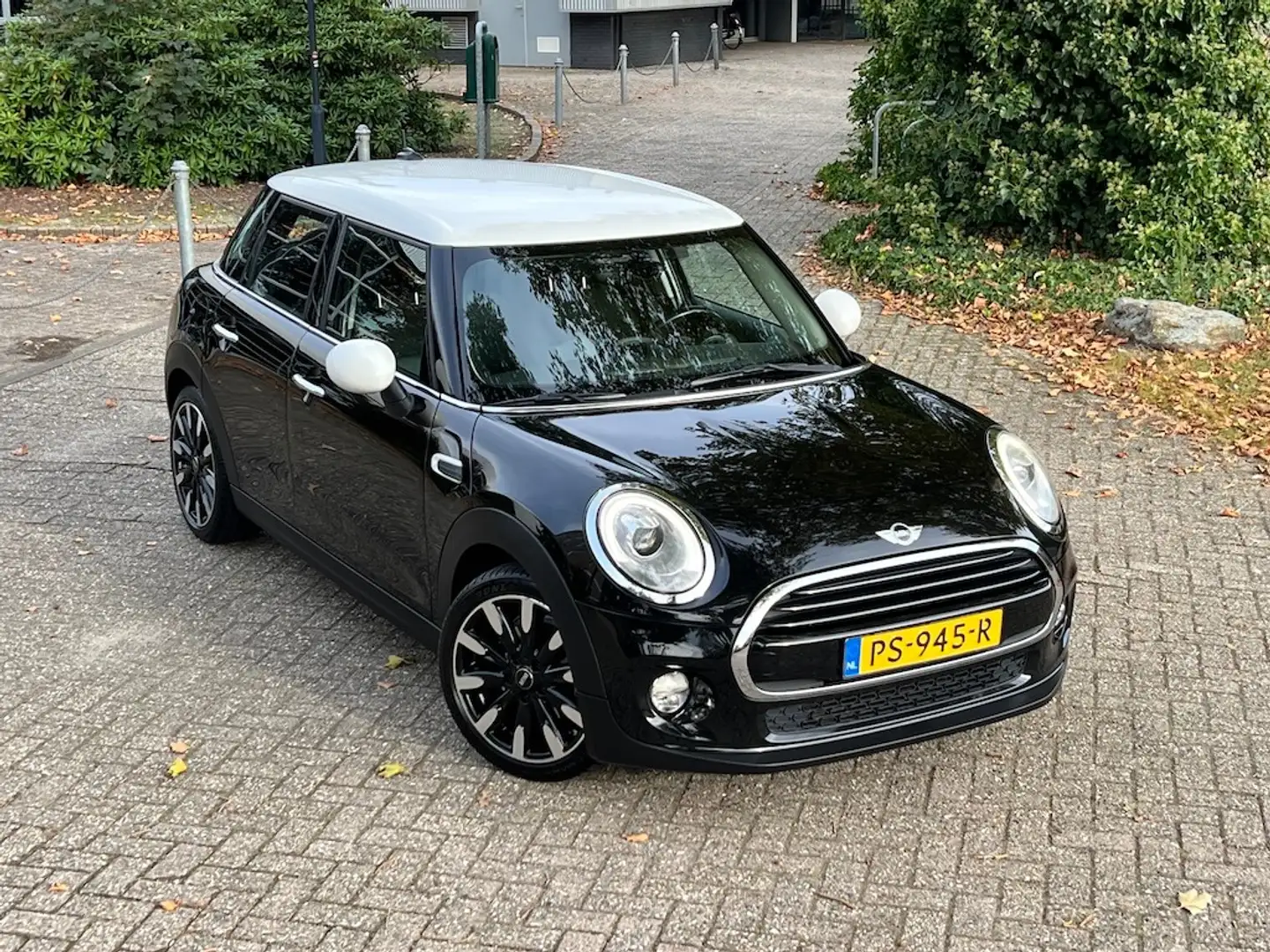 MINI Cooper 1.5i 136pk 5DRS Sportstoelen Stoelverw. Alarm Pdc Noir - 1