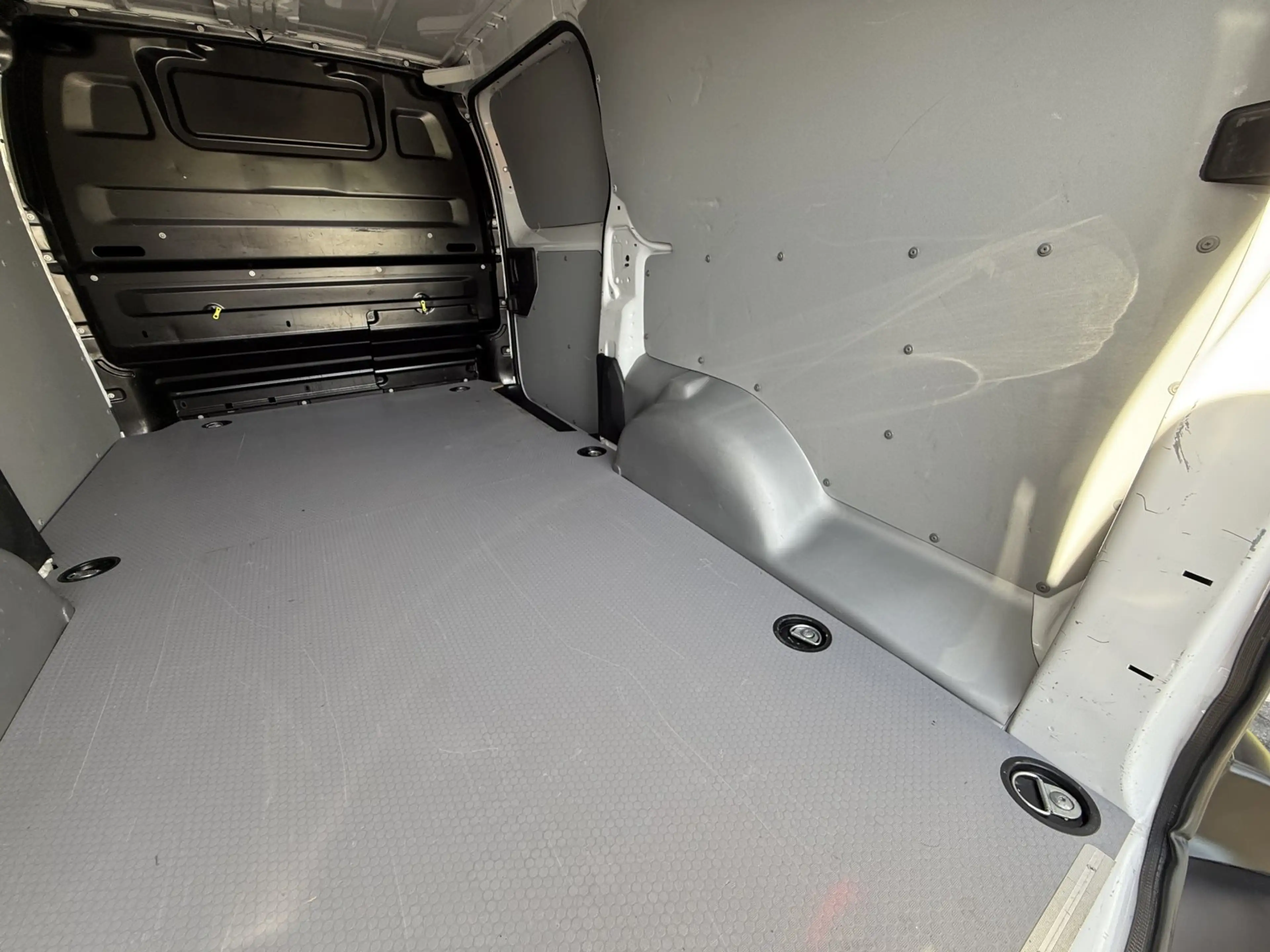 Peugeot Expert 2.0 BlueHDi 145 L3 XL NAVI KLIMA — photo 15