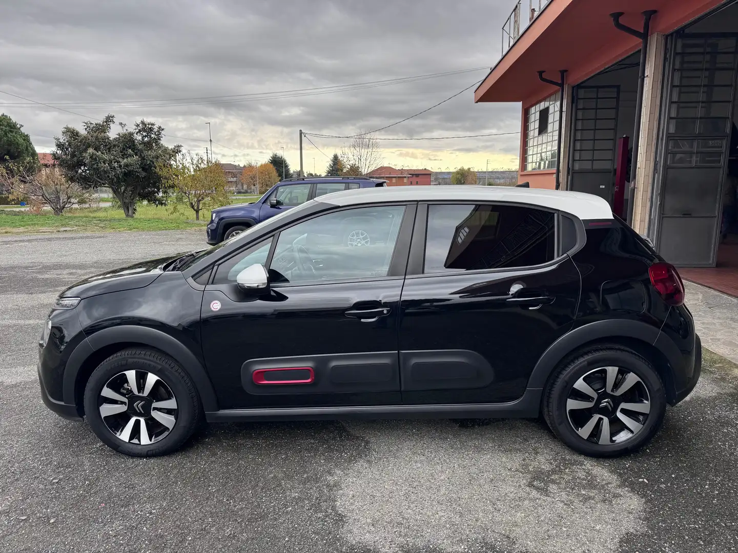 Citroen C3 C3 III 2017 1.2 puretech C-Series s Nero - 2