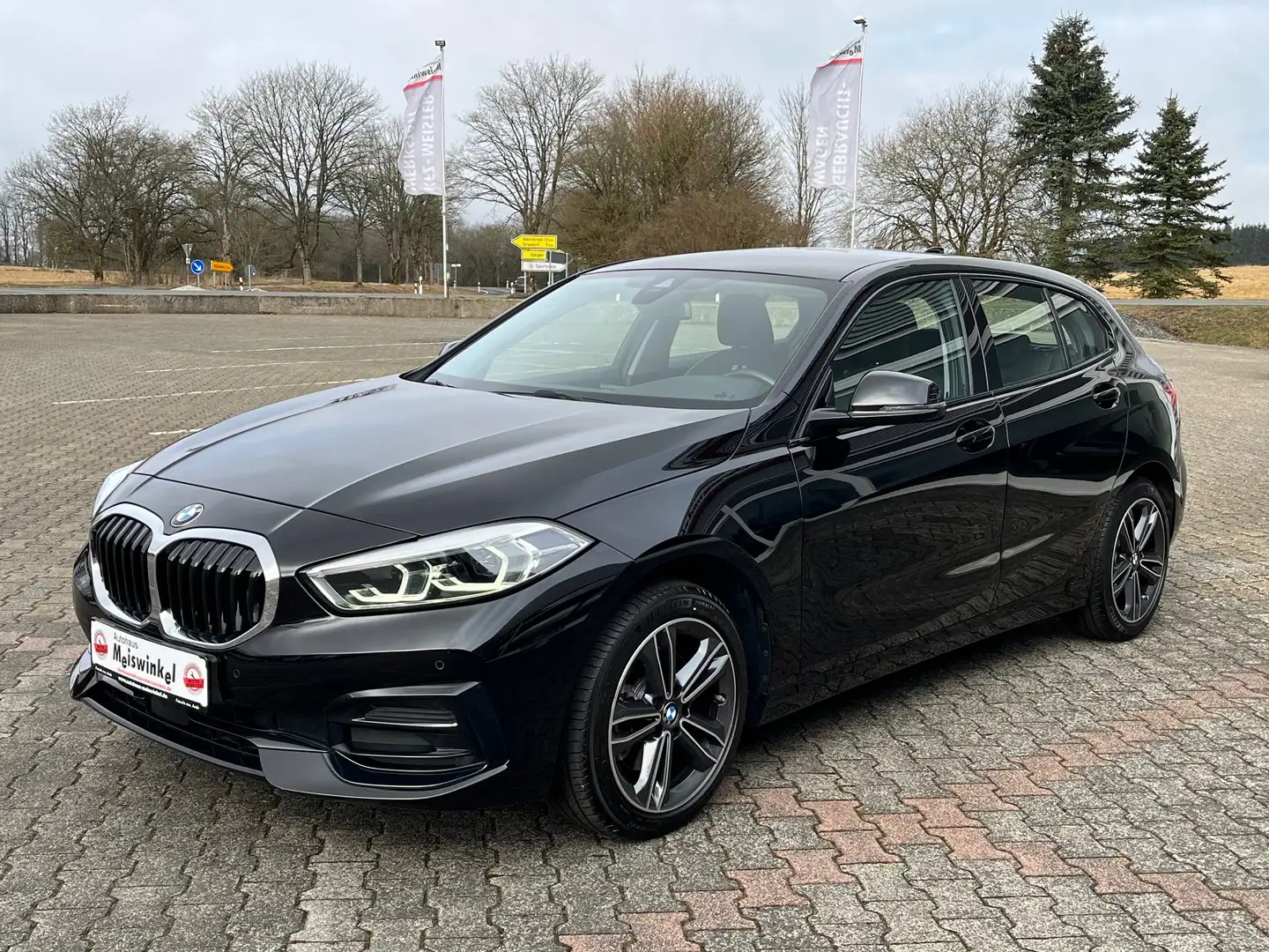 BMW 118 118 i Sport Line LED DAB 17" 1 Hand Unfallfrei Schwarz - 1