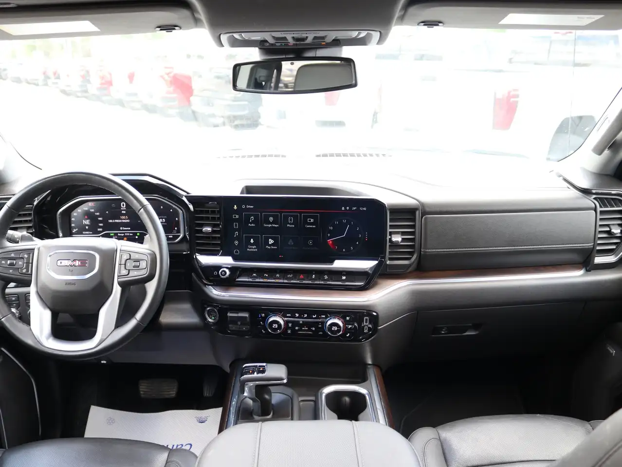 GMC Sierra 1500 снимка GMC Sierra 1500