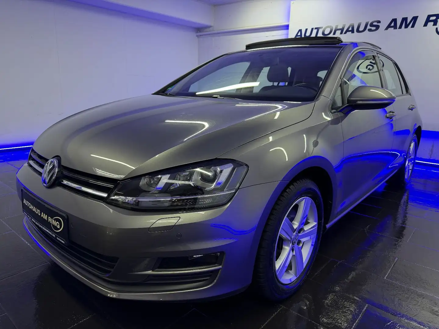 Volkswagen Golf VII DSG Comfort 1HD XEN NAVI PANO TEMPO ALU Grau - 1