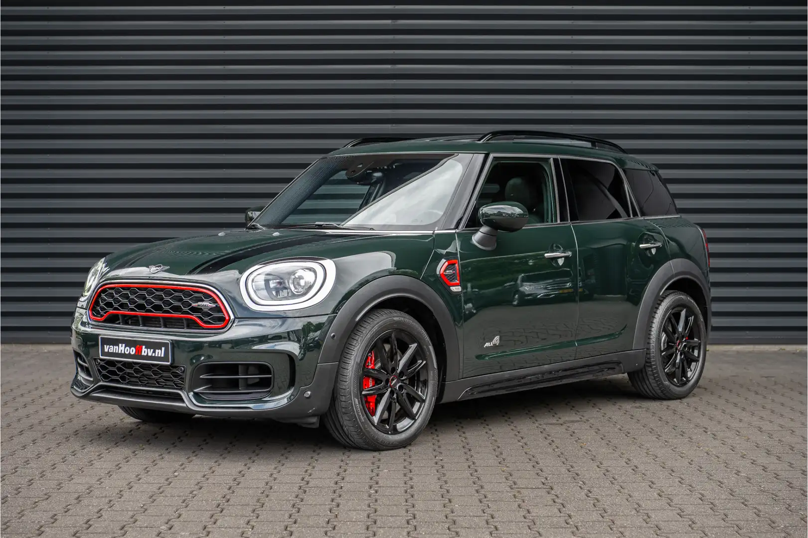 MINI John Cooper Works Countryman Mini 2.0 ALL4 Chili Groen - 1