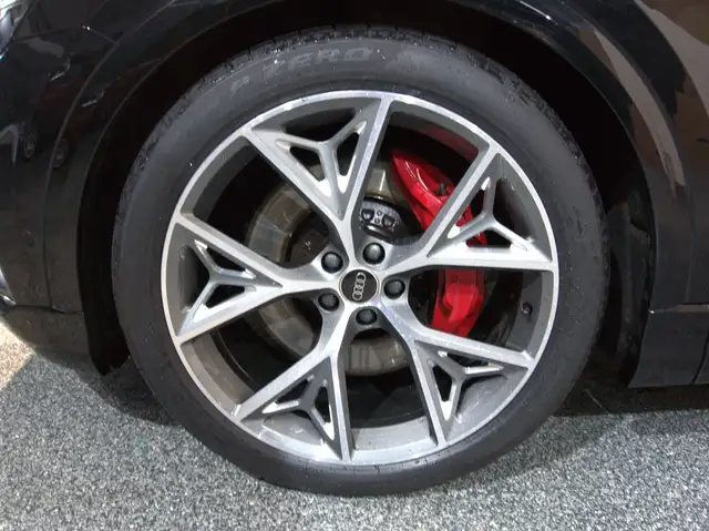 Audi Q8 55 TFSI e quattro Ansicht 18