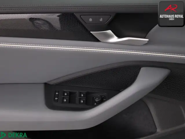 Volkswagen Passat view 14
