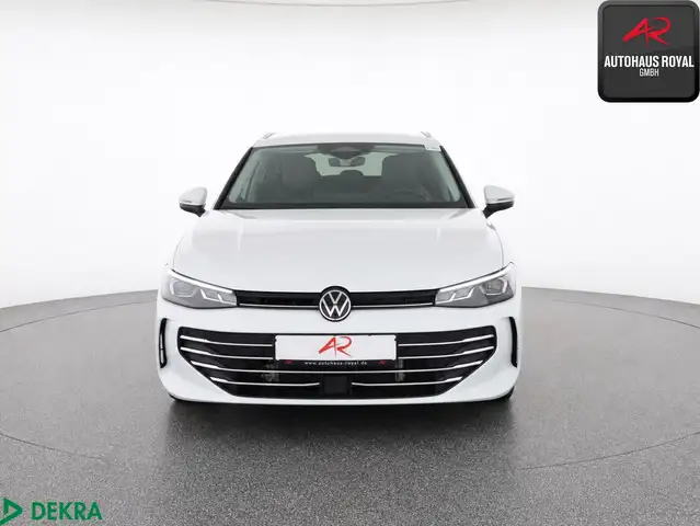 Volkswagen Passat view 8