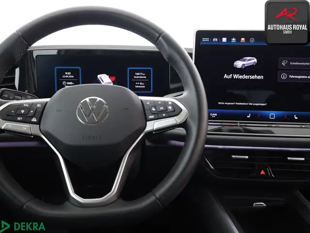 Volkswagen Passat view 15