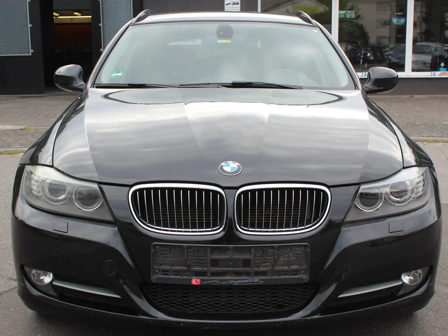 BMW 320 320d Edition * NAVI * TEMPOMAT * KLIMAAUT * Fekete - 2