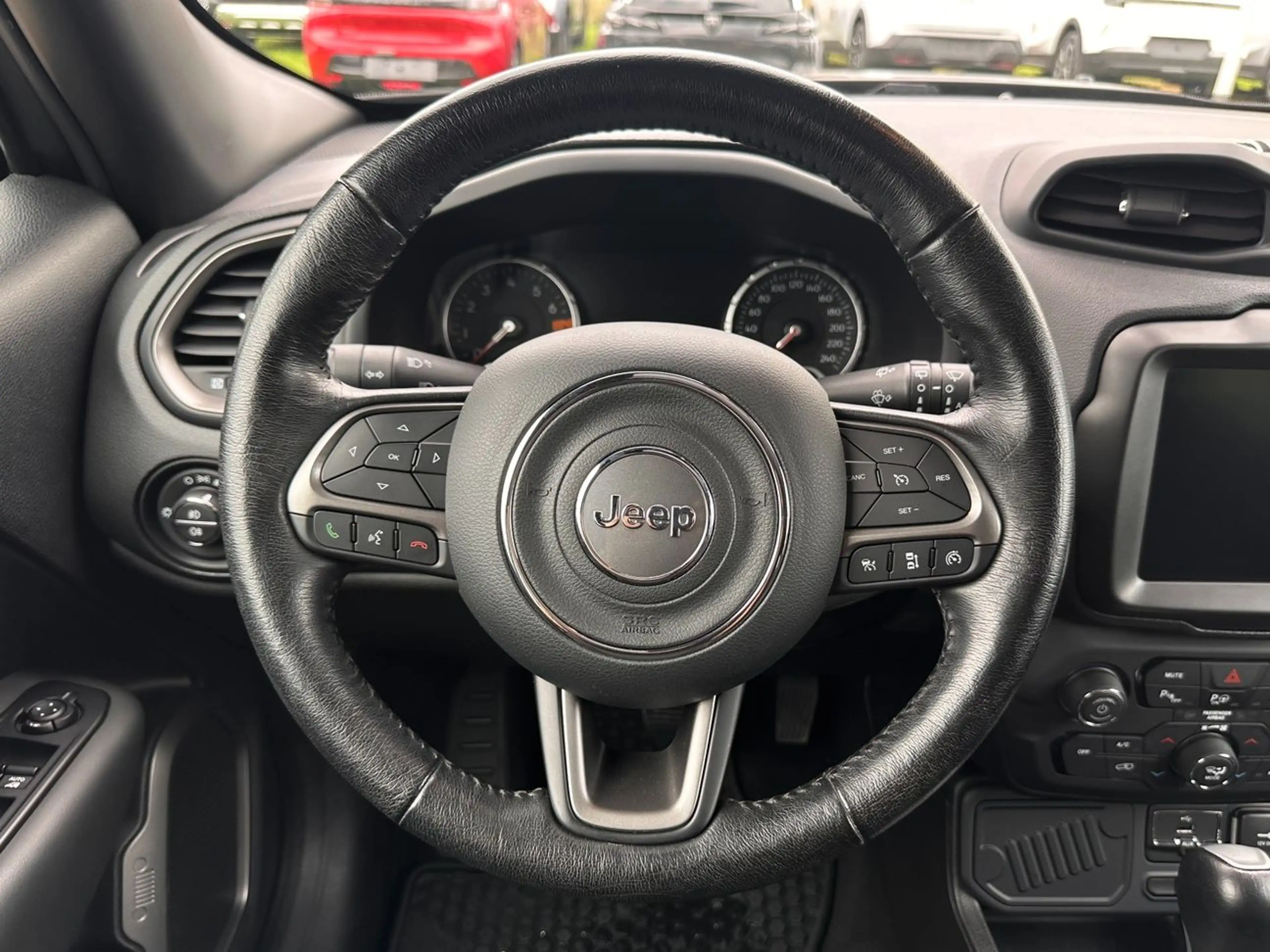 Jeep Renegade 1.3 T-GDI S *Pano*Kamera*beh.Lenk*Navi* — photo 14