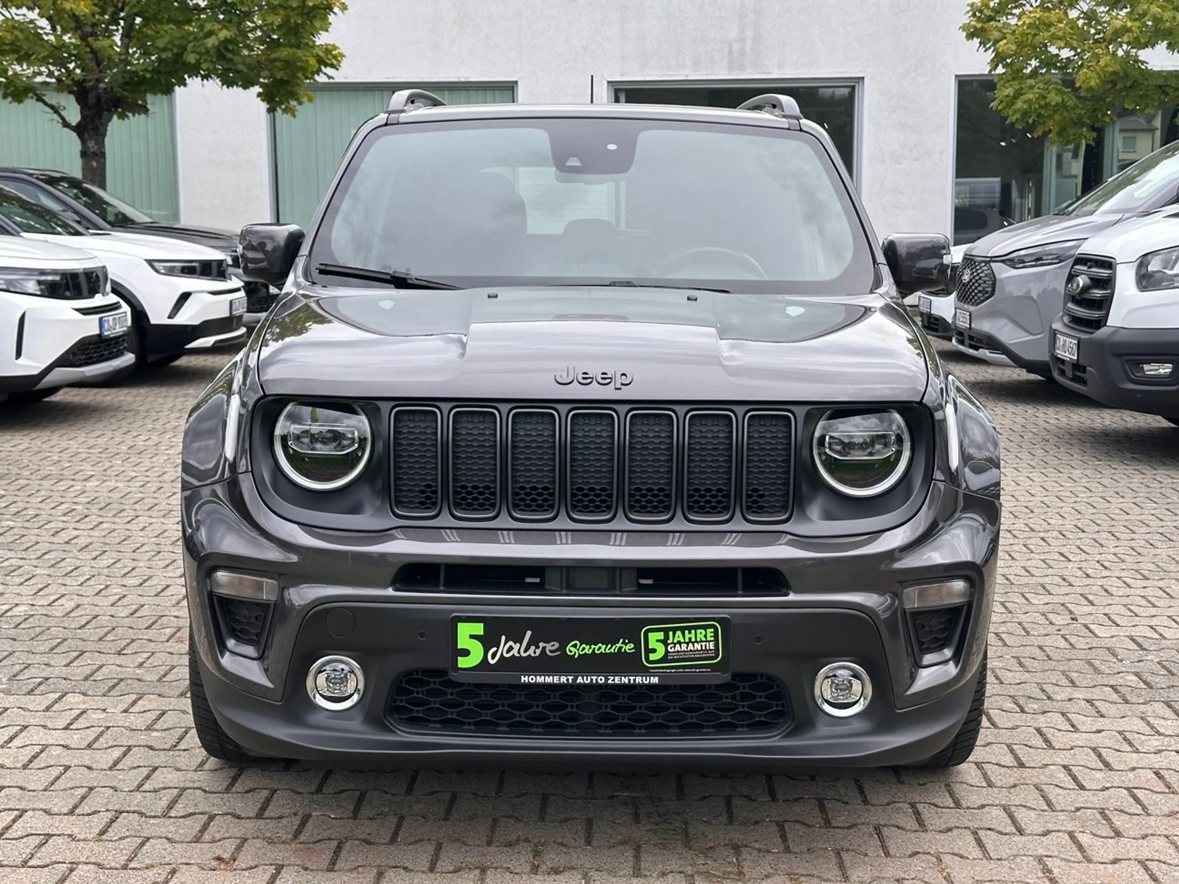 Jeep Renegade 1.3 T-GDI S *Pano*Kamera*beh.Lenk*Navi* — photo 3