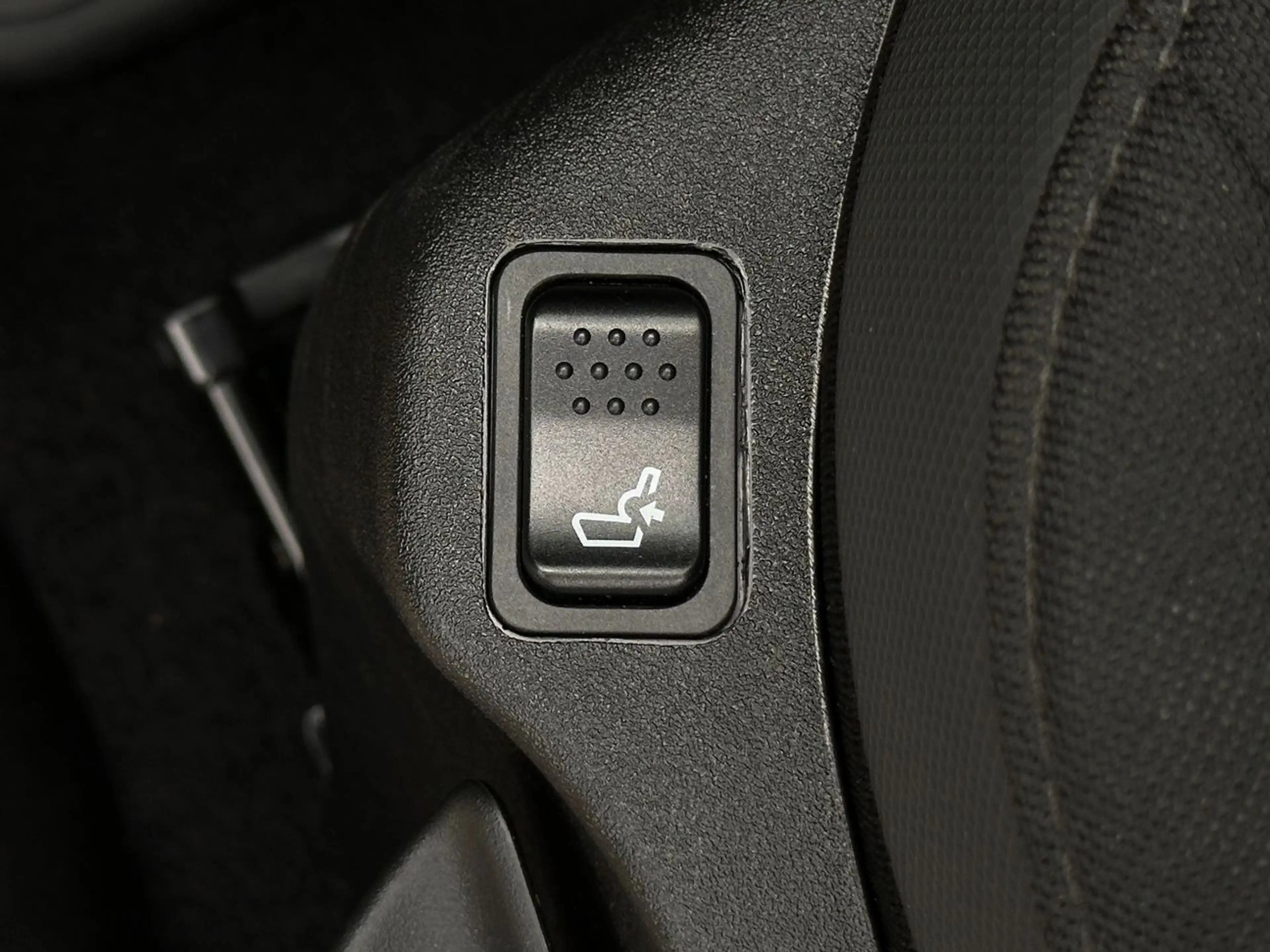 Jeep Renegade 1.3 T-GDI S *Pano*Kamera*beh.Lenk*Navi* — photo 25