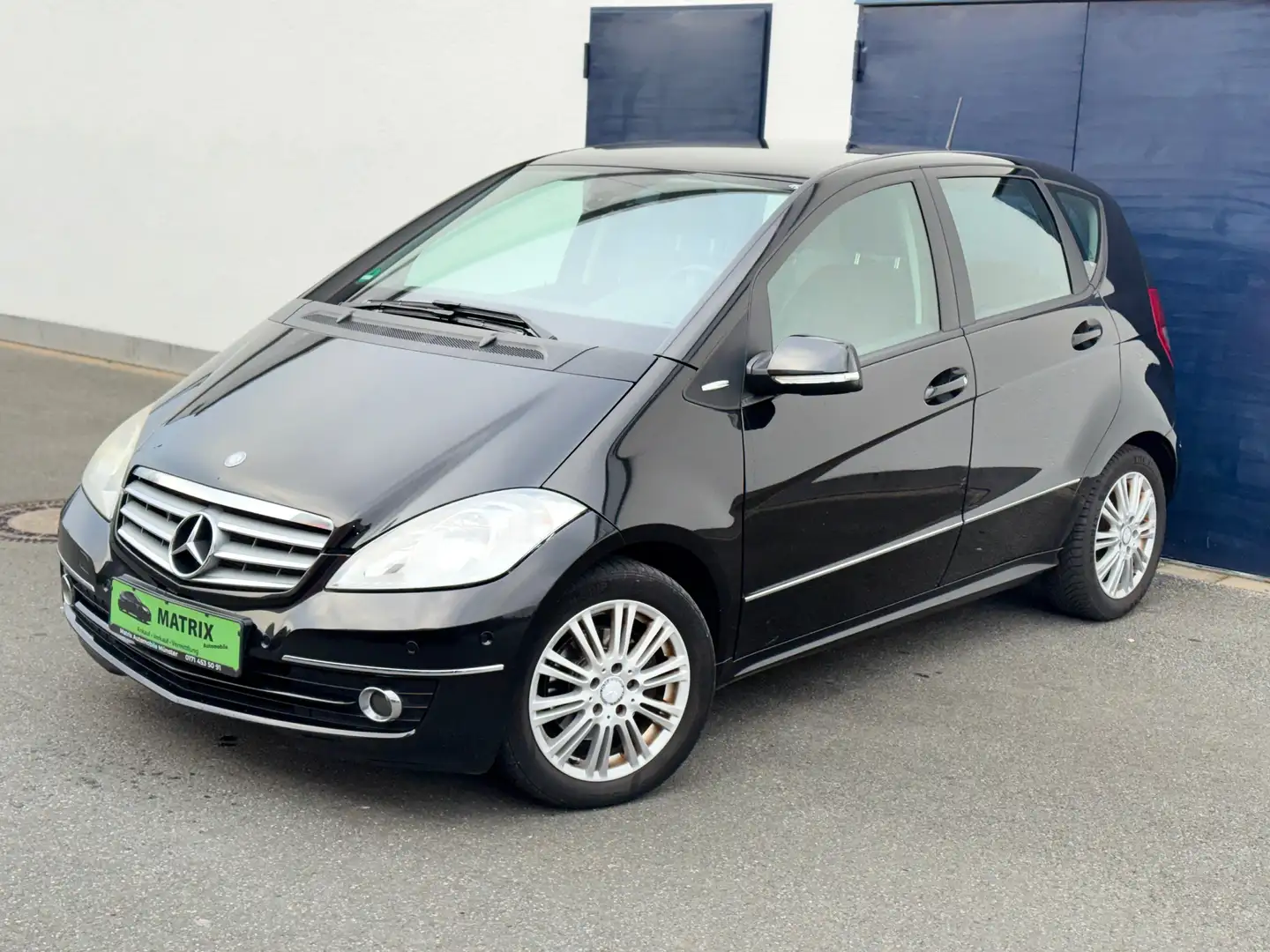 Mercedes-Benz A 180 A 180 (169.032) AUTOMATIK Schwarz - 1