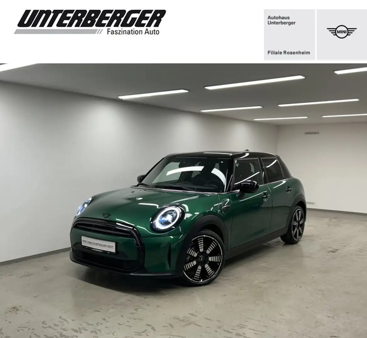 MINI Cooper 5-Türer Classic Trim DAB LED RFK Navi Komfortzg. S Grün - 1