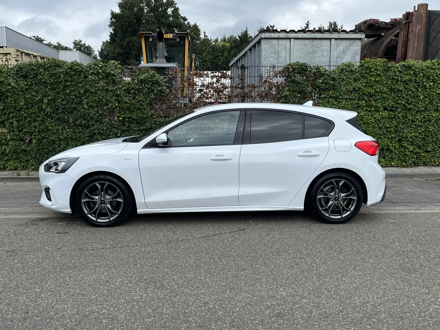 Ford Focus 1.0 EcoBoost ST Line Business * Navi * Carplay * D Wit - 2