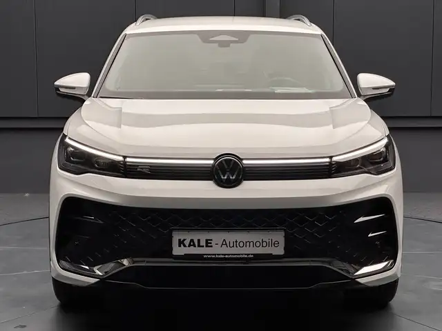 Volkswagen Tiguan view 8