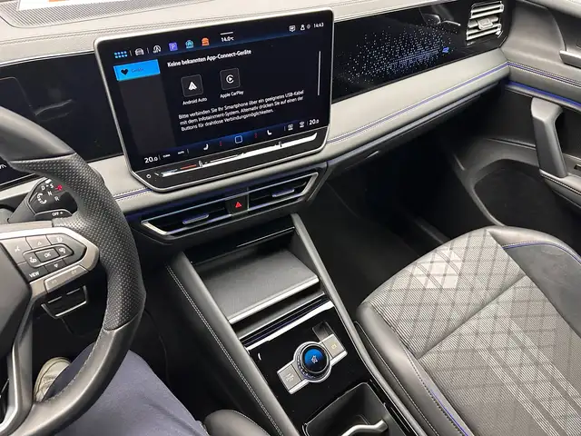 Volkswagen Tiguan view 20