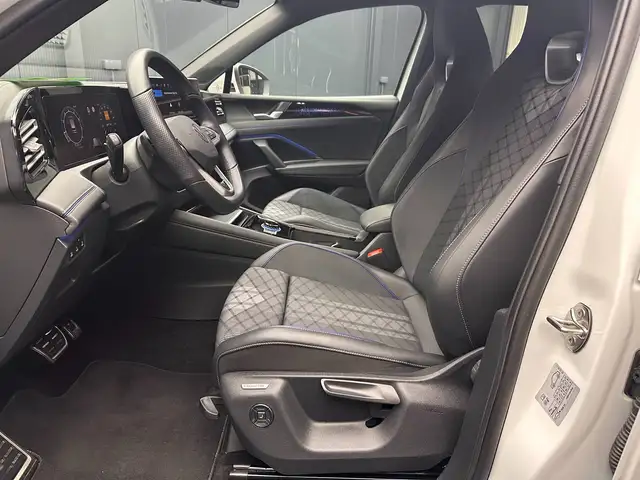 Volkswagen Tiguan view 14