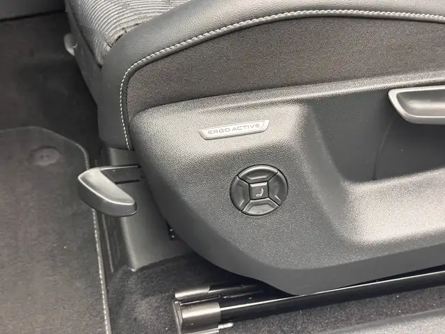 Volkswagen Tiguan view 15