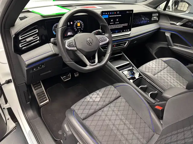 Volkswagen Tiguan view 16