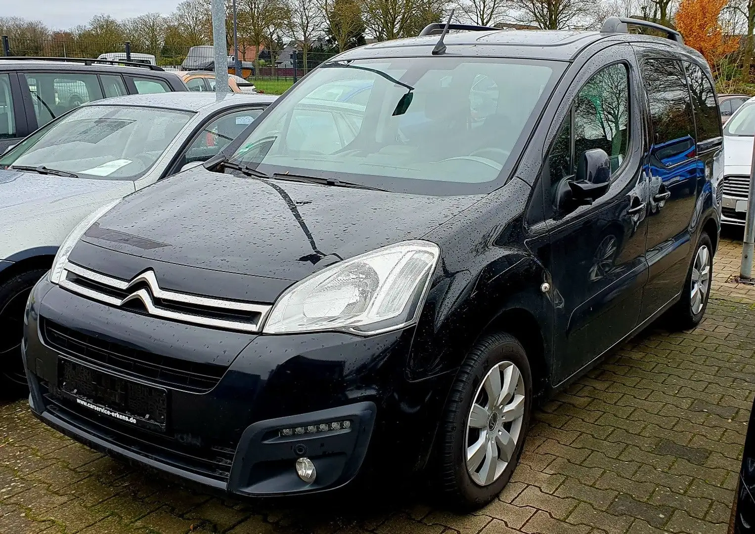 Citroen Berlingo Kombi Shine Navi MyWay Sitzheiz. EXPORT Noir - 1