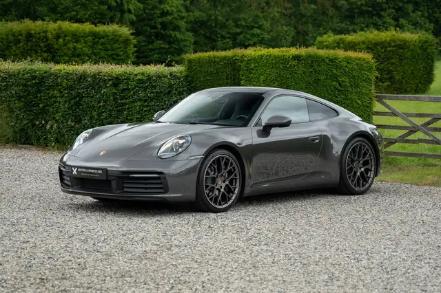 Porsche 992 view 3