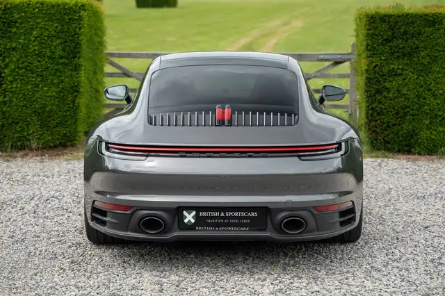 Porsche 992 view 7