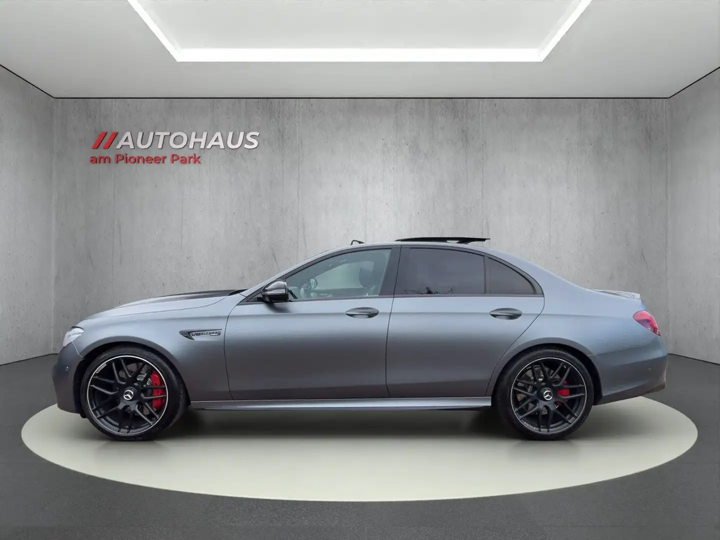 Mercedes-Benz E 63 AMG S 4M+-Carbon-NiGHT-Massag-PANO-BURM-HUD Gris - 2