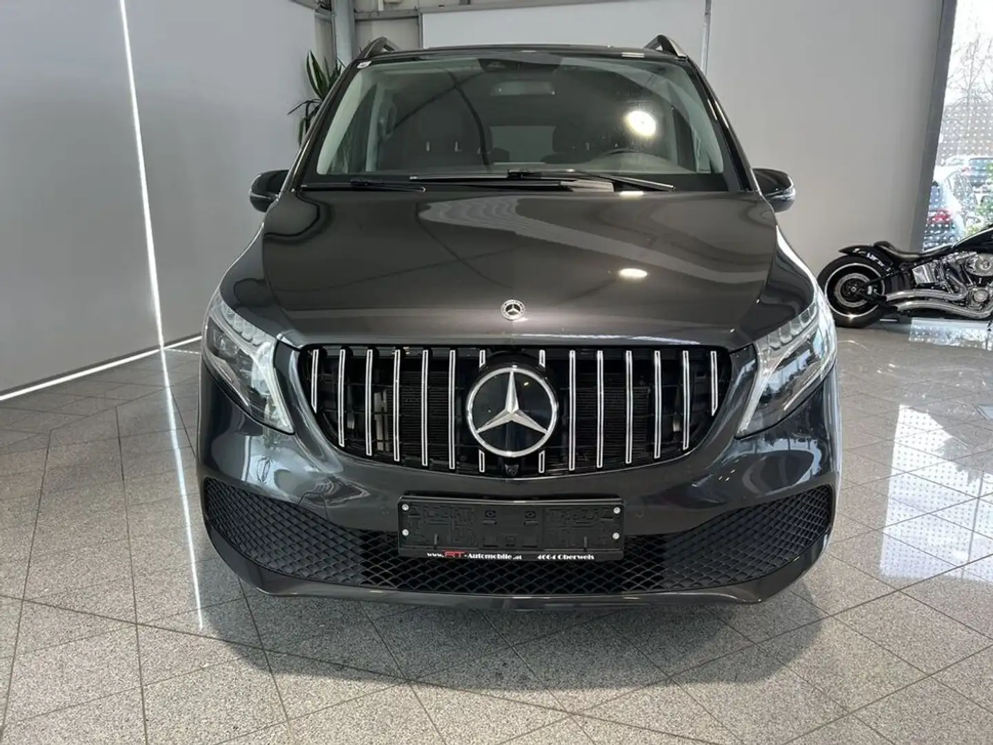 Mercedes-Benz V 250 d 4MATIC lang Grau - 2