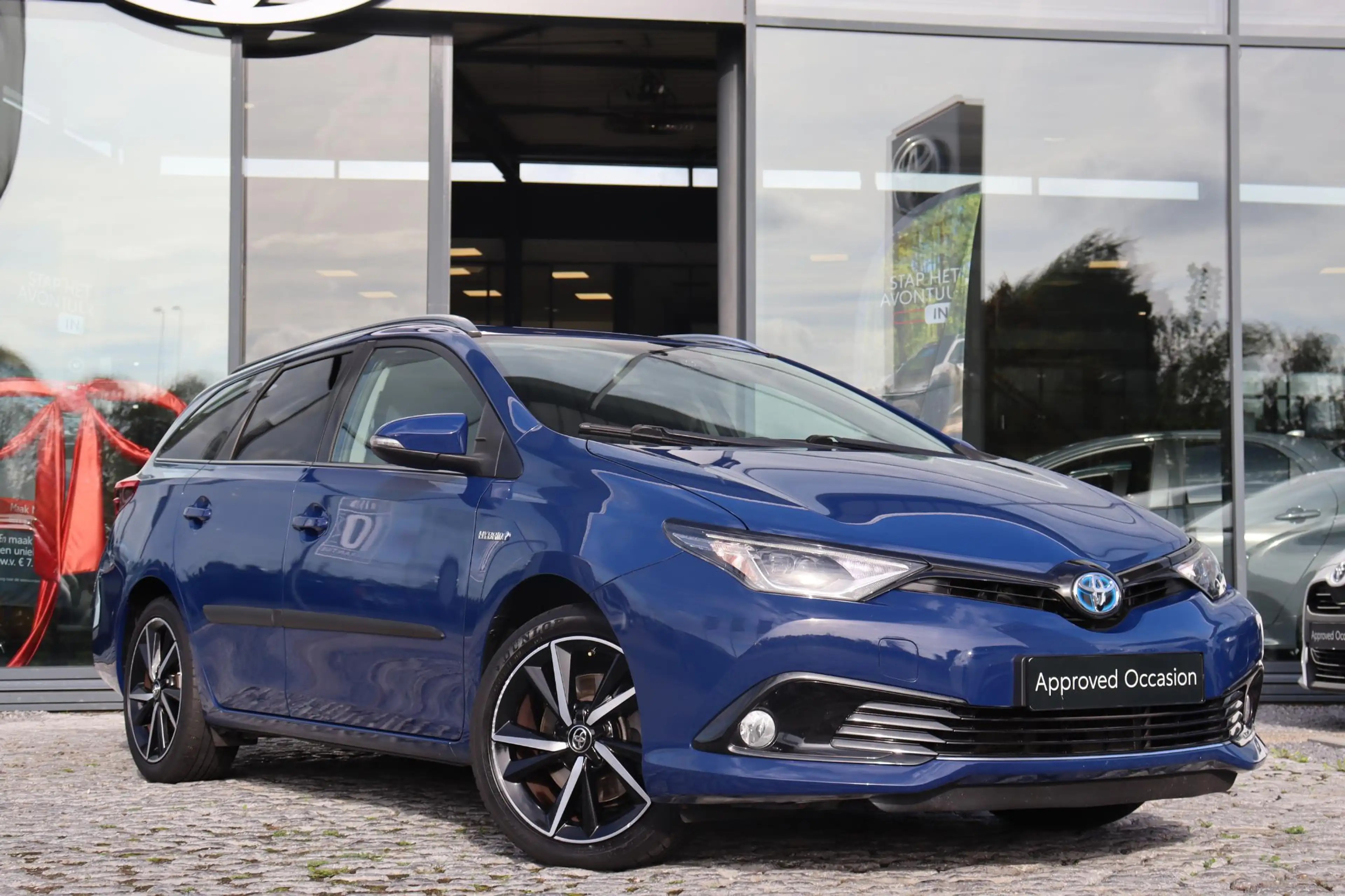 Toyota Auris Touring Sports 1.8 Hybrid Dynamic Ultimate, Trekha — photo 6