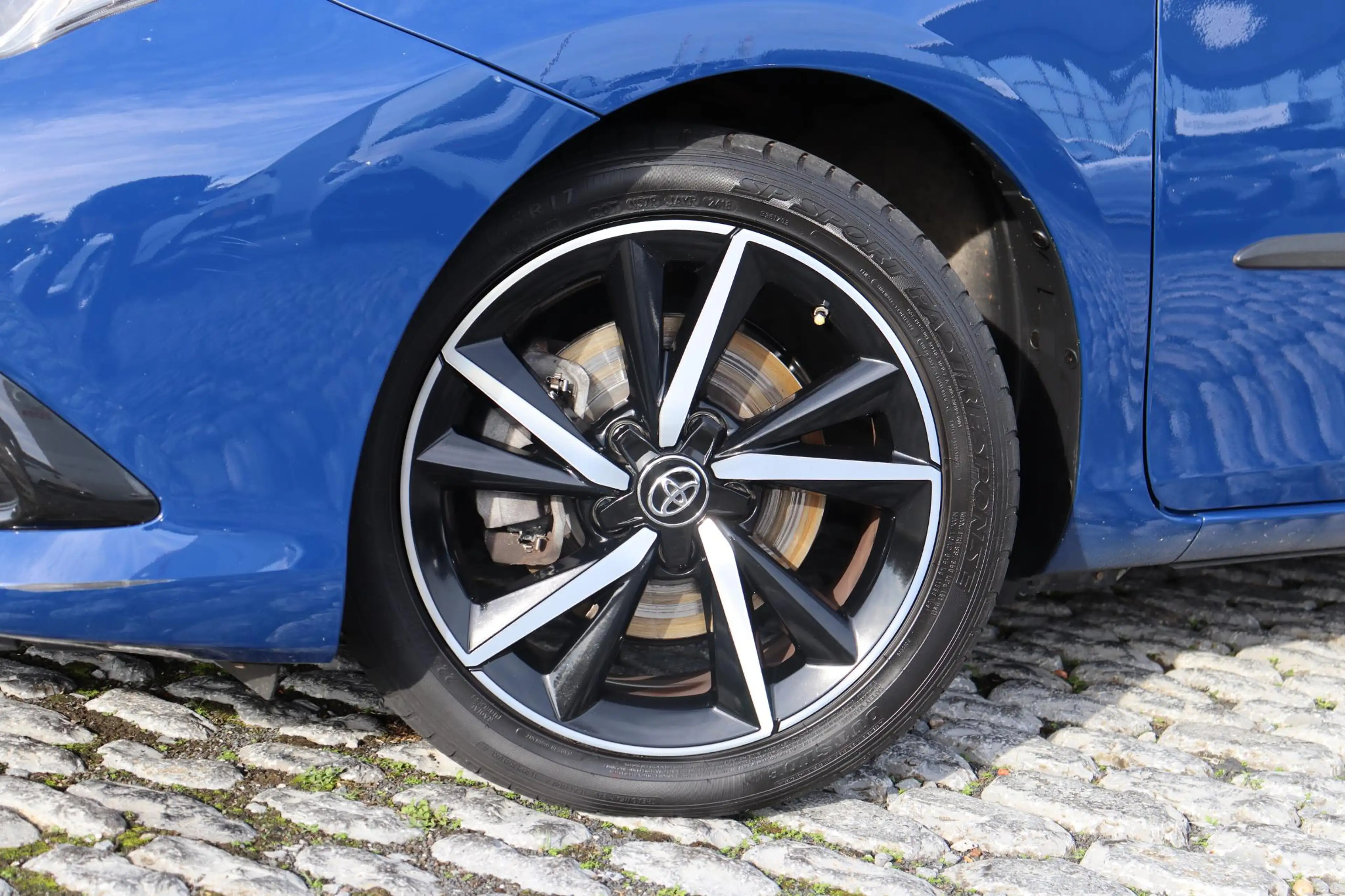 Toyota Auris Touring Sports 1.8 Hybrid Dynamic Ultimate, Trekha — photo 12