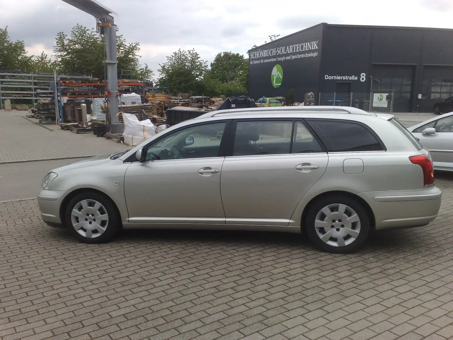 Toyota Avensis Combi Executive 2.4-l-VVT-i Automatik Šedá - 2