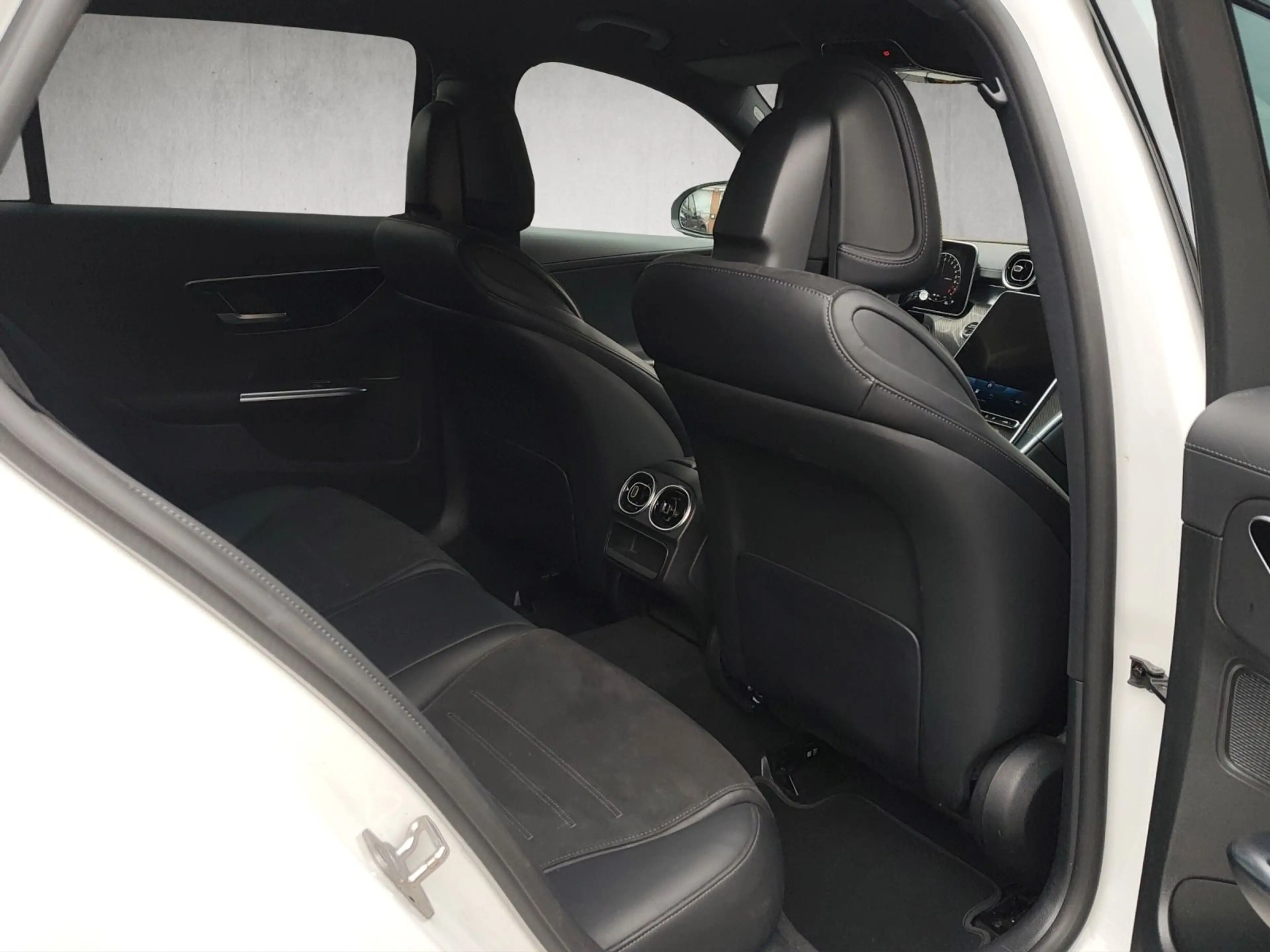 Mercedes-Benz C 300 e AMG-Paket*Leder*360-Kamera*LED*MwSt* — photo 13